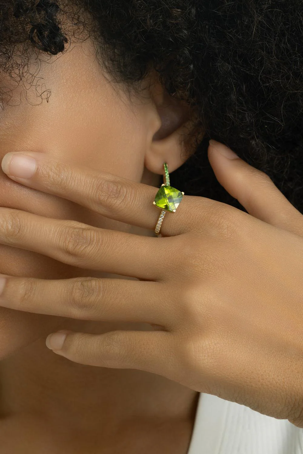 Diamond Peridot Cushion Ring - Image 4