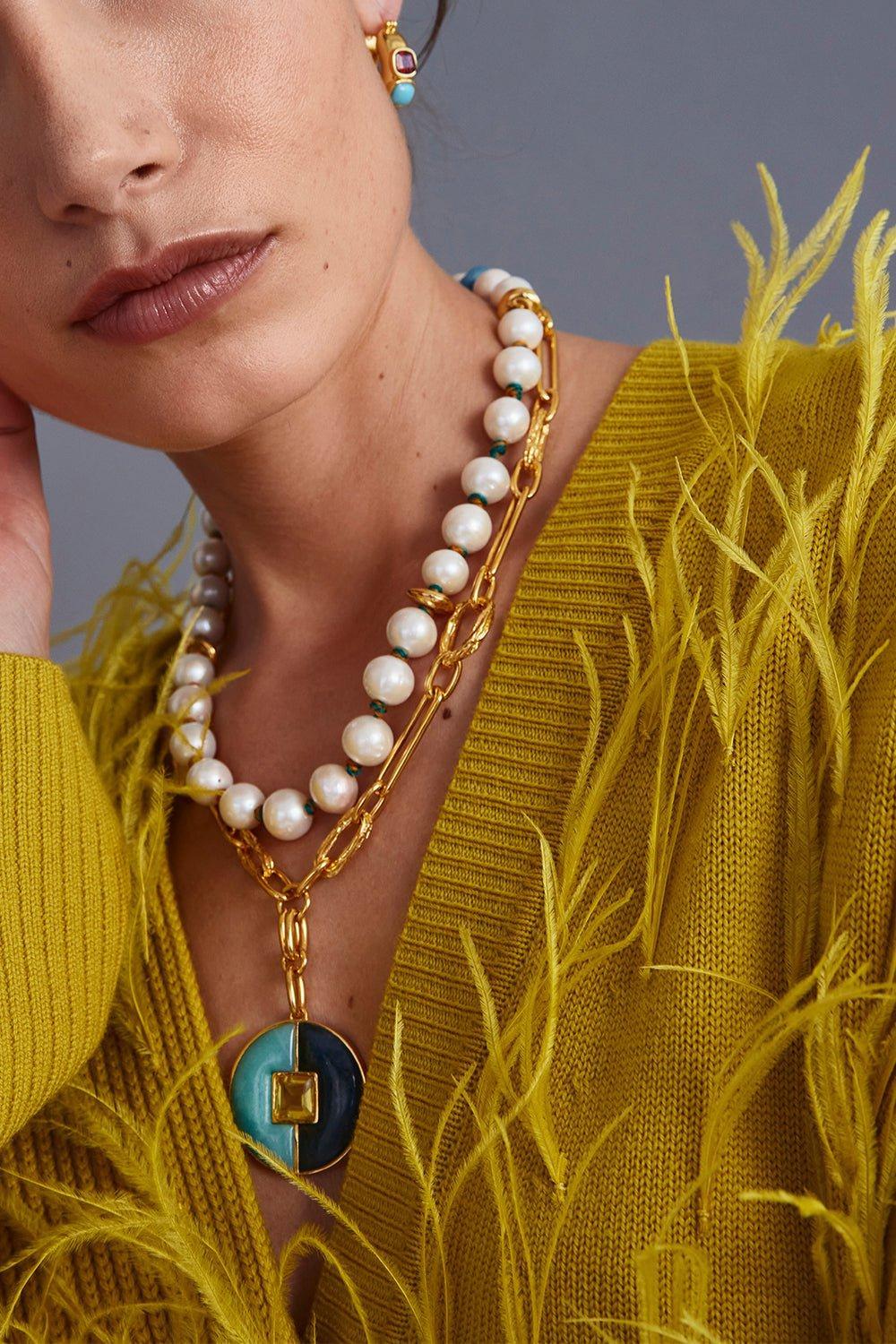 Porto Medallion Necklace - Image 2
