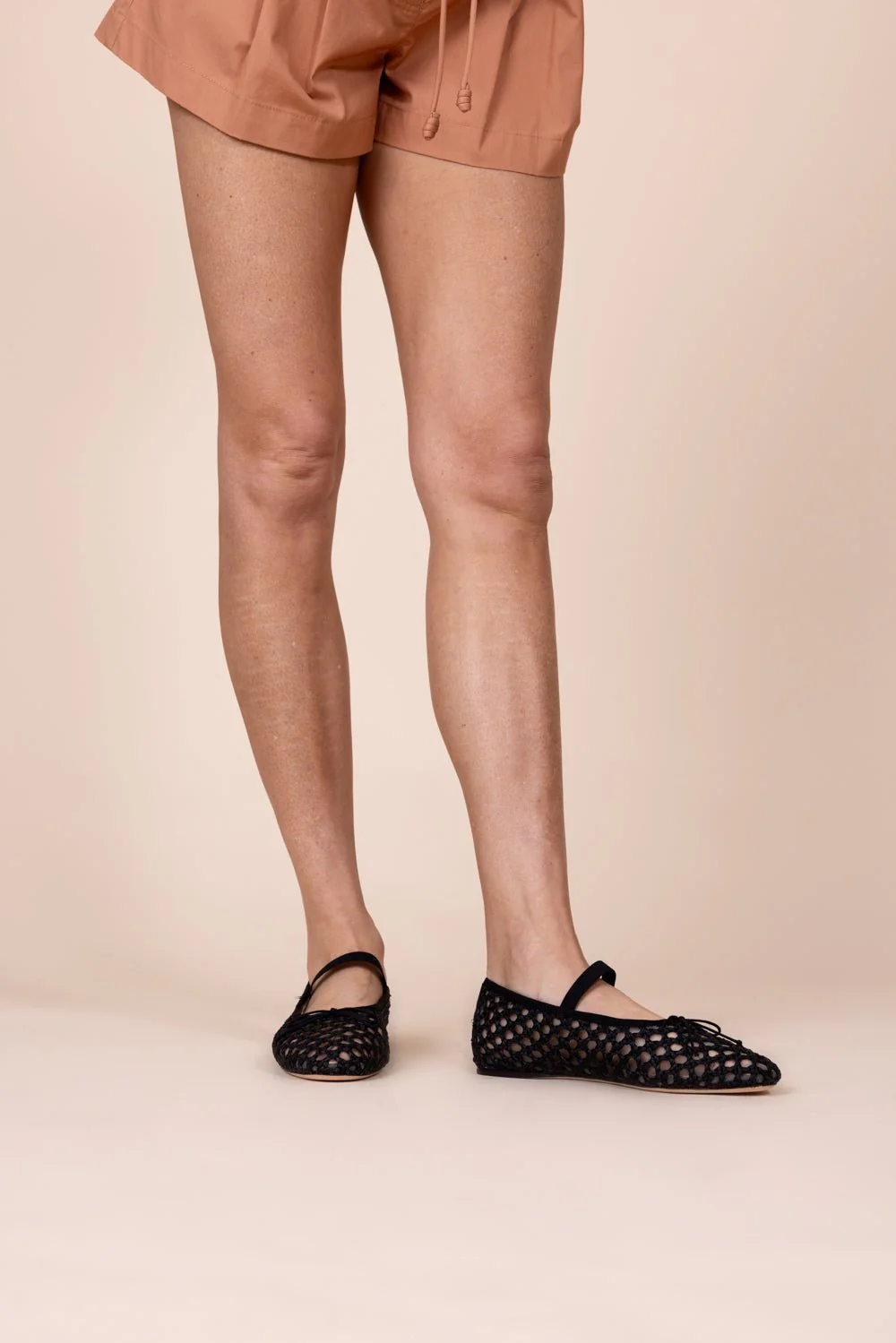 Leoni Flat - Black - Image 2