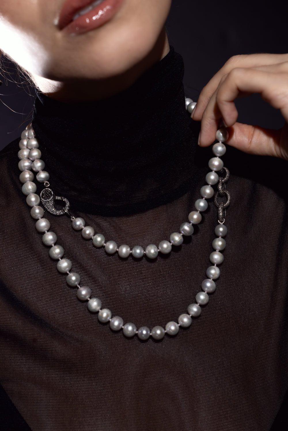Pearl Chain Link Necklace - Image 4