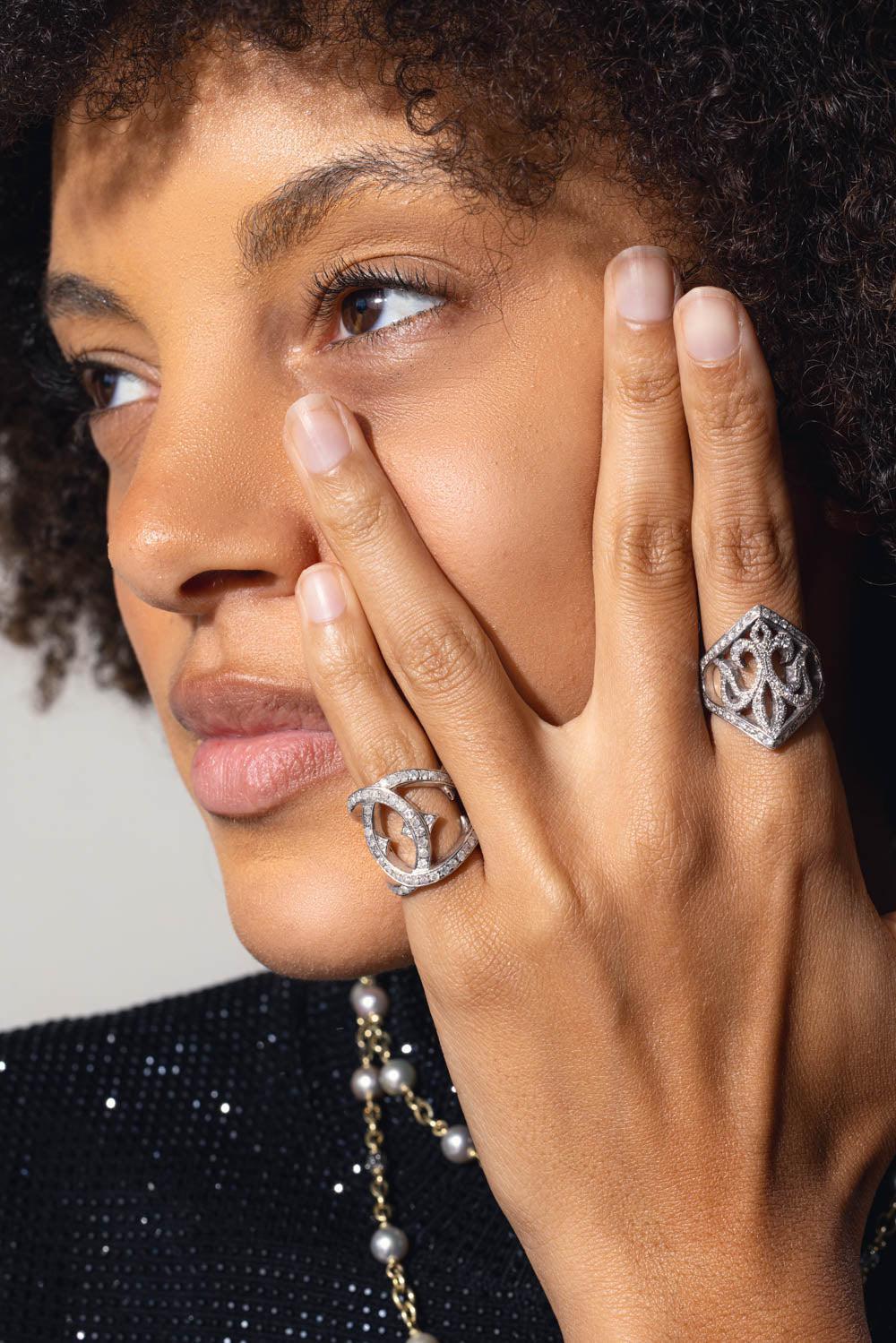 Small Diamond Interlink Ring - Image 2