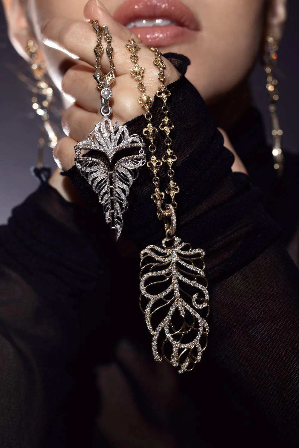 Tiny Royal Fleur-De-Lis Link Chain Necklace - Image 4