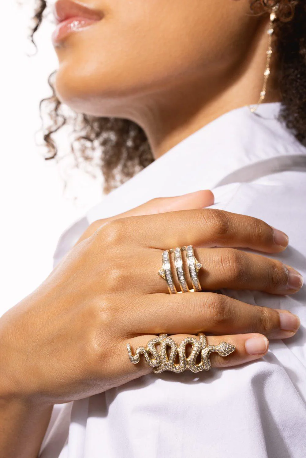 Triple Diamond Gothic Point Band Ring - Image 4