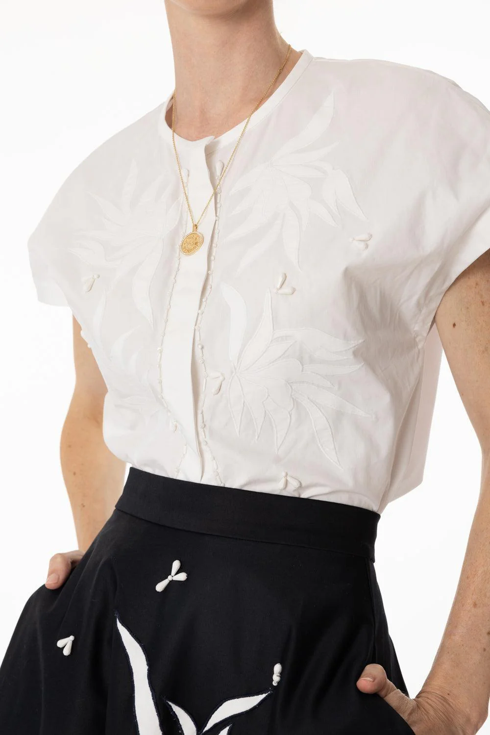 Embroidered Cropped Shirt - Image 2