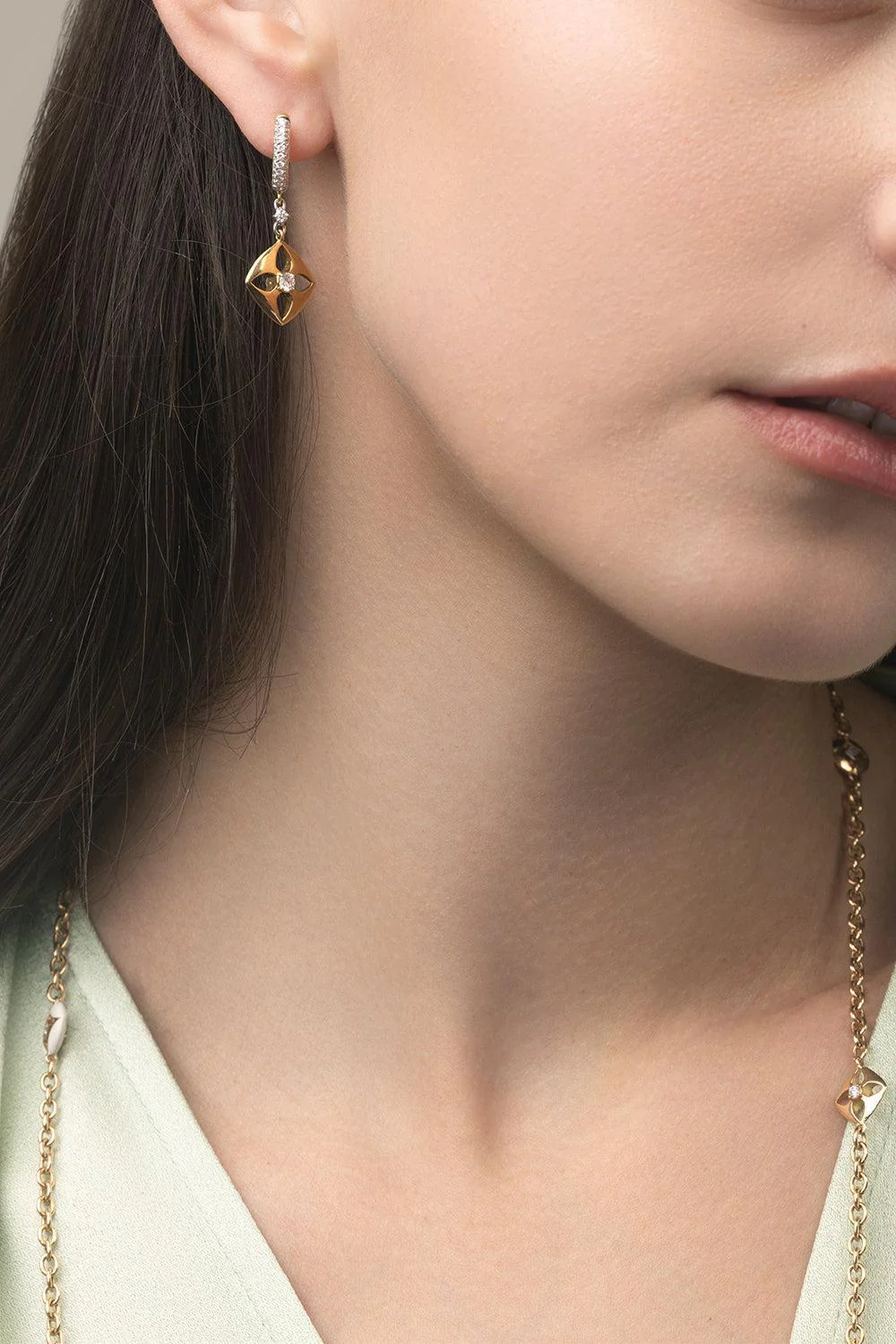 Lucilla AU Earrings - Image 2