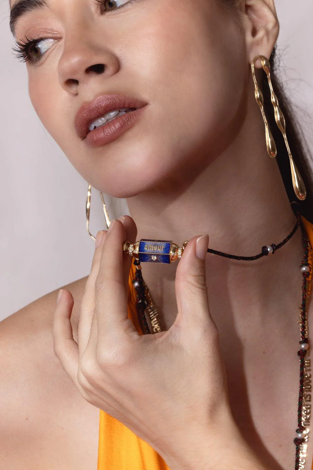 Mauli Blue Black Chain - Image 2