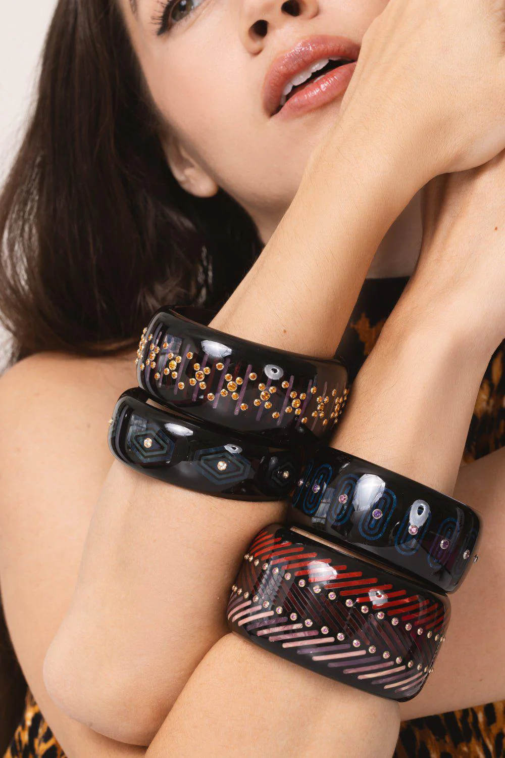 Amethyst Black Bakelite Bangle - Image 4