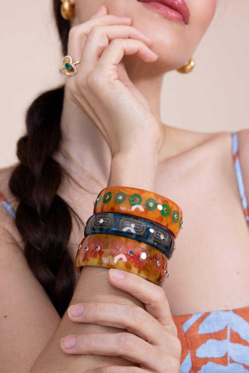 Peridot Citrine Orange Bakelite Bangle - Image 2
