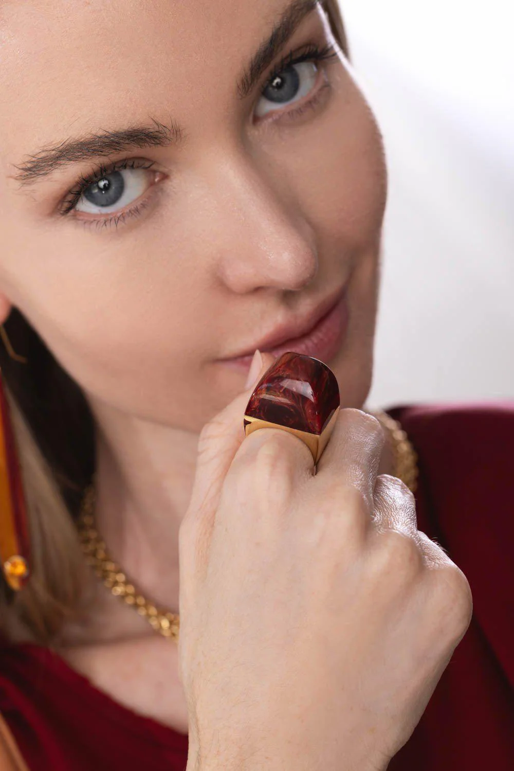 Red Bakelite Kendall Ring - Image 3