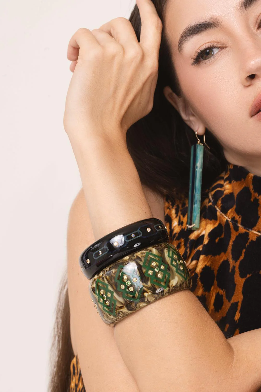 Sapphire Black Bakelite Bangle - Image 2