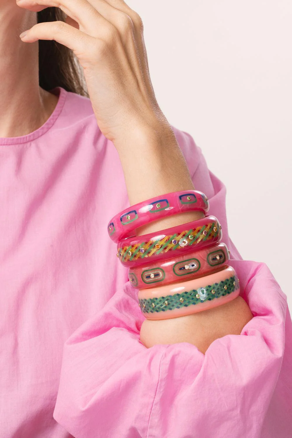 White Topaz Pink Bakelite Bangle - Image 3