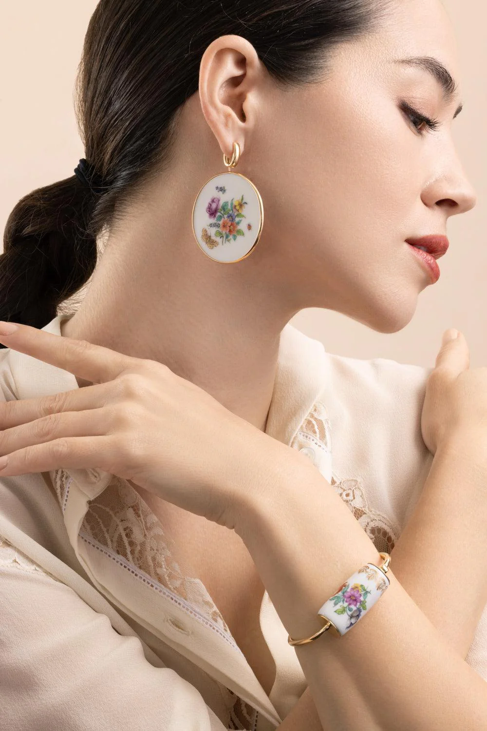Nymphenburg Disc Charm - Image 3