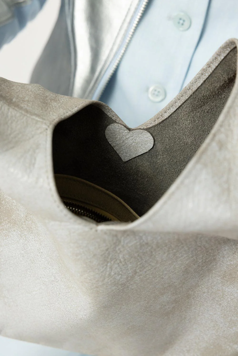 Nexus Clutch - Faded Gray - Image 4