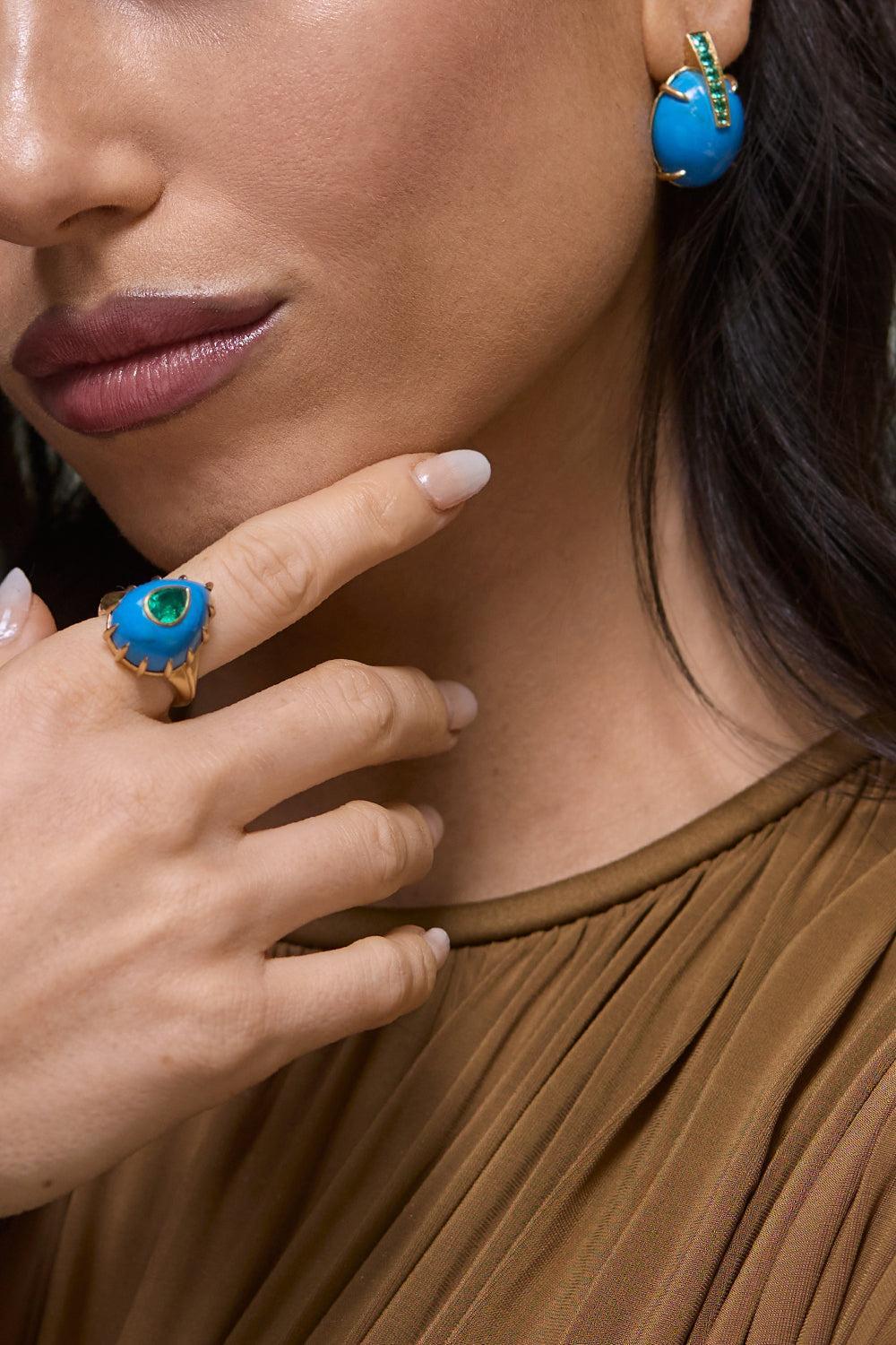 Emerald Futuristic Ring - Image 2