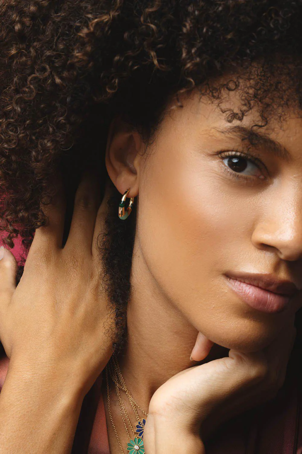 MINI CHUNKY INLAY TRI GREEN HOOP EARRINGS - Image 2