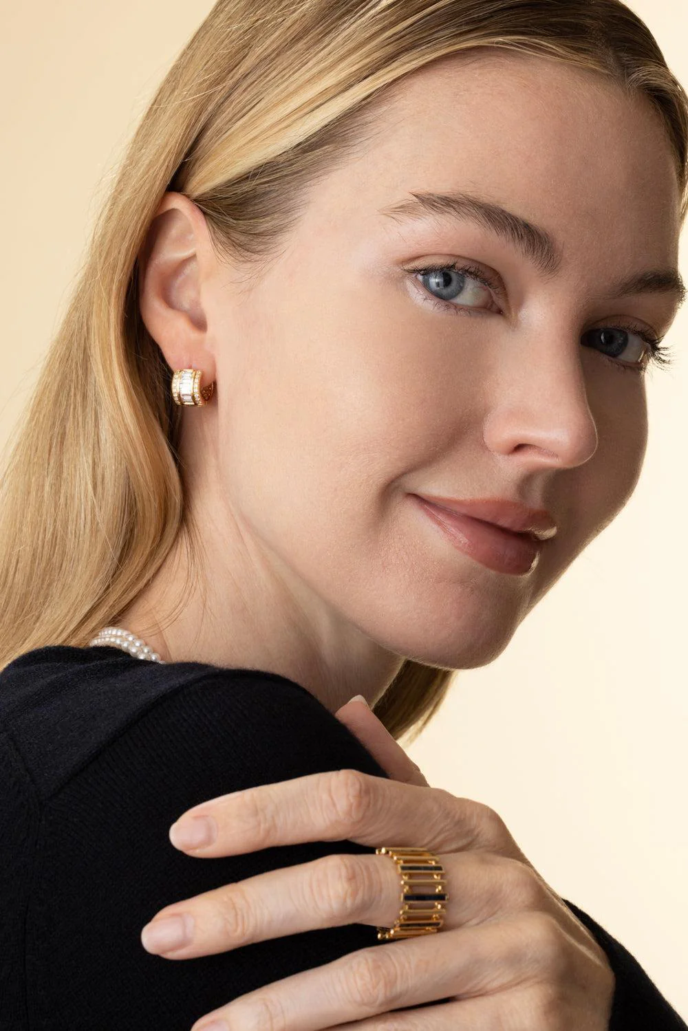Diamond Mini Paro Huggie Earrings - Image 4