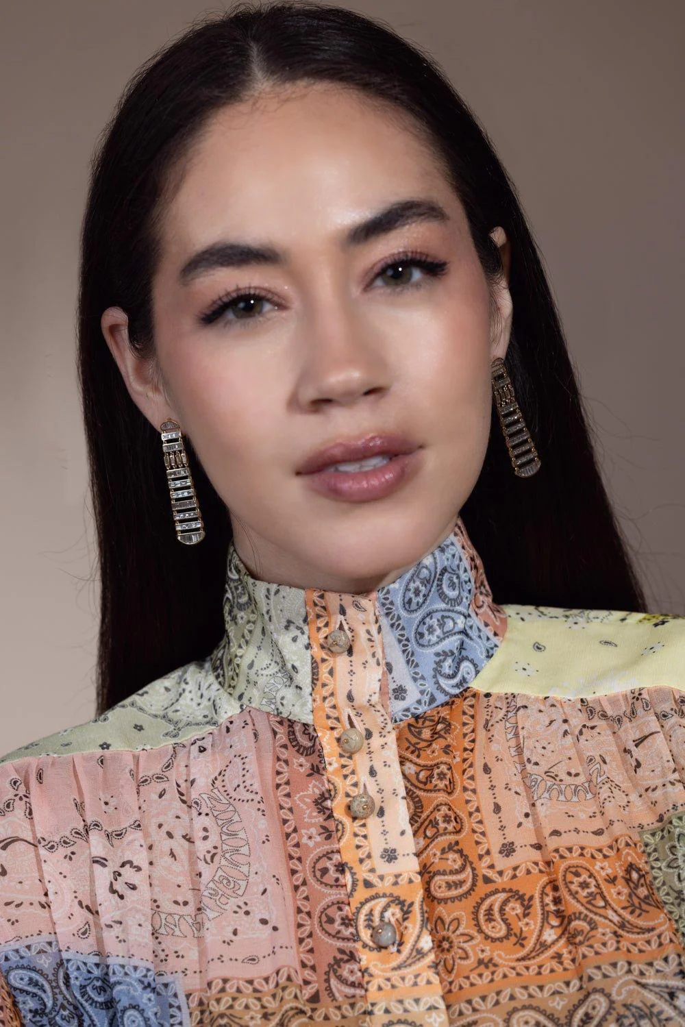 Nuur Long Earrings - Image 2