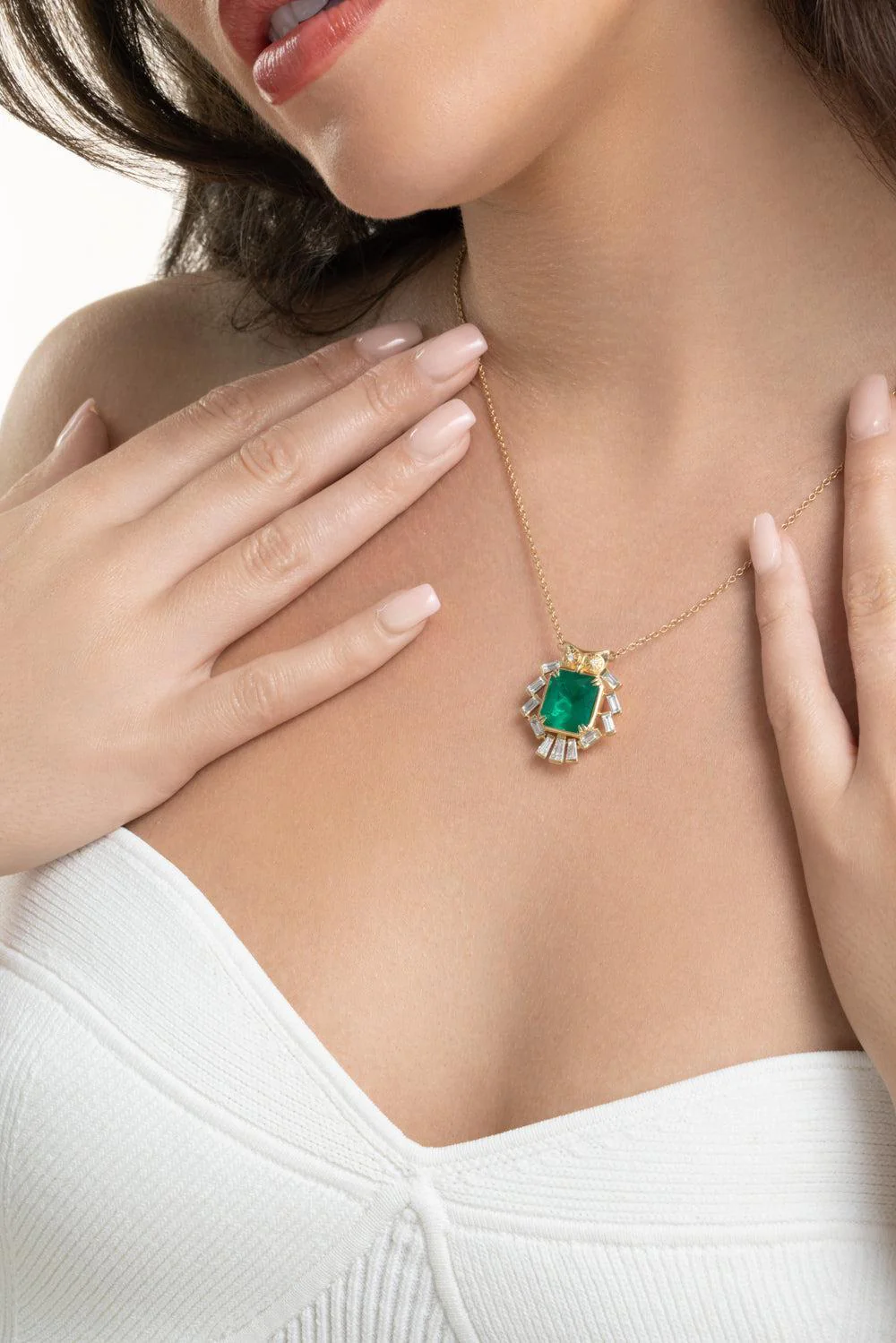 Brazilian Emerald Owl Pendant Necklace - Image 3