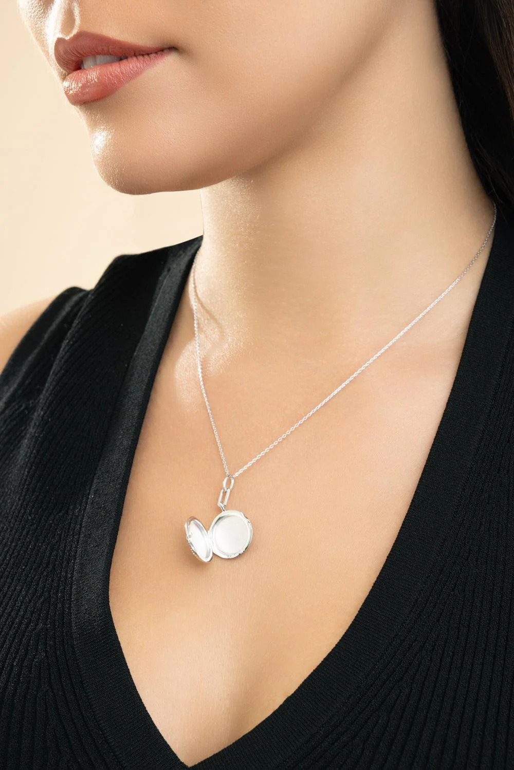 White Sapphire Round Travel Compass Locket - Image 3
