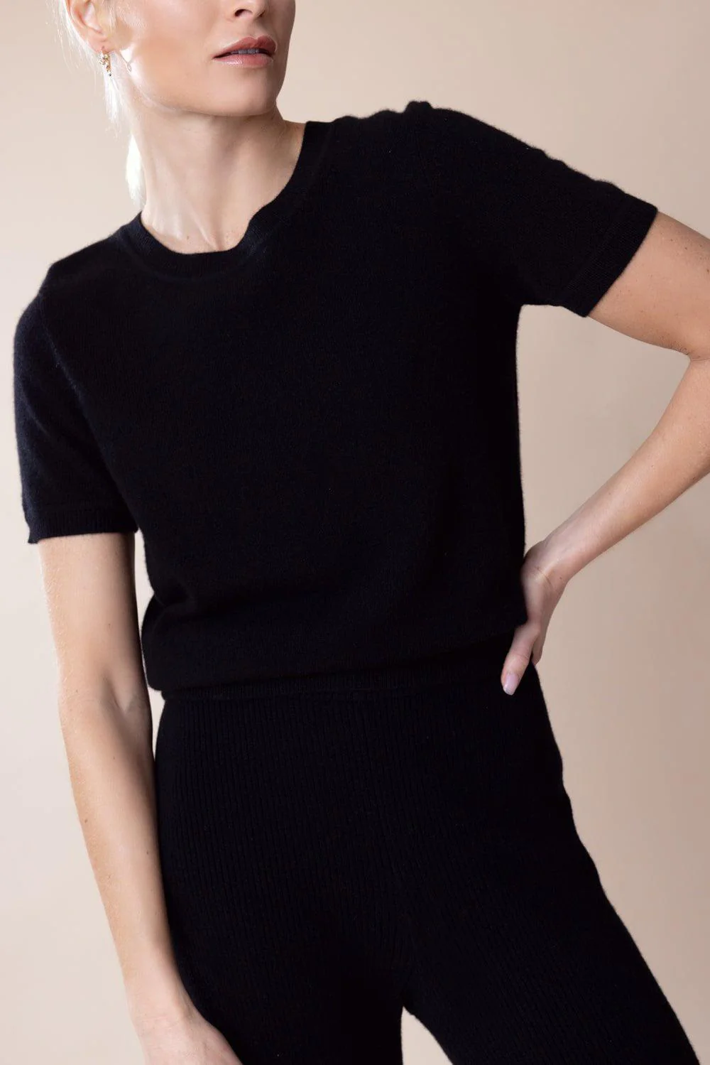 Short Sleeve Cropped Pullover - Black - Image 4