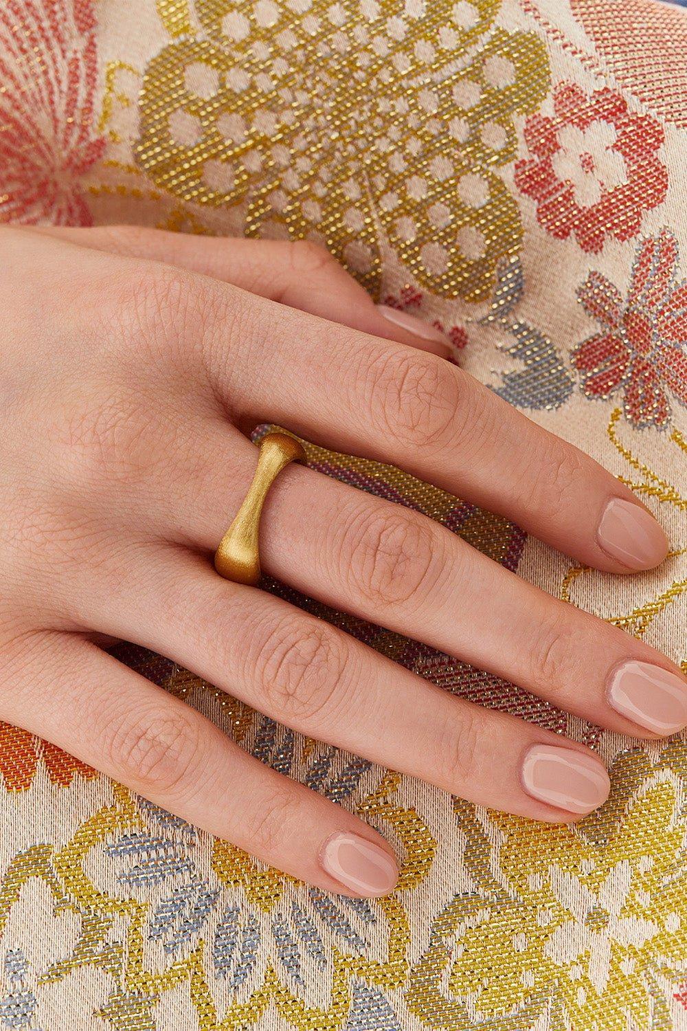 "Transformista" Essential Ring - Image 2