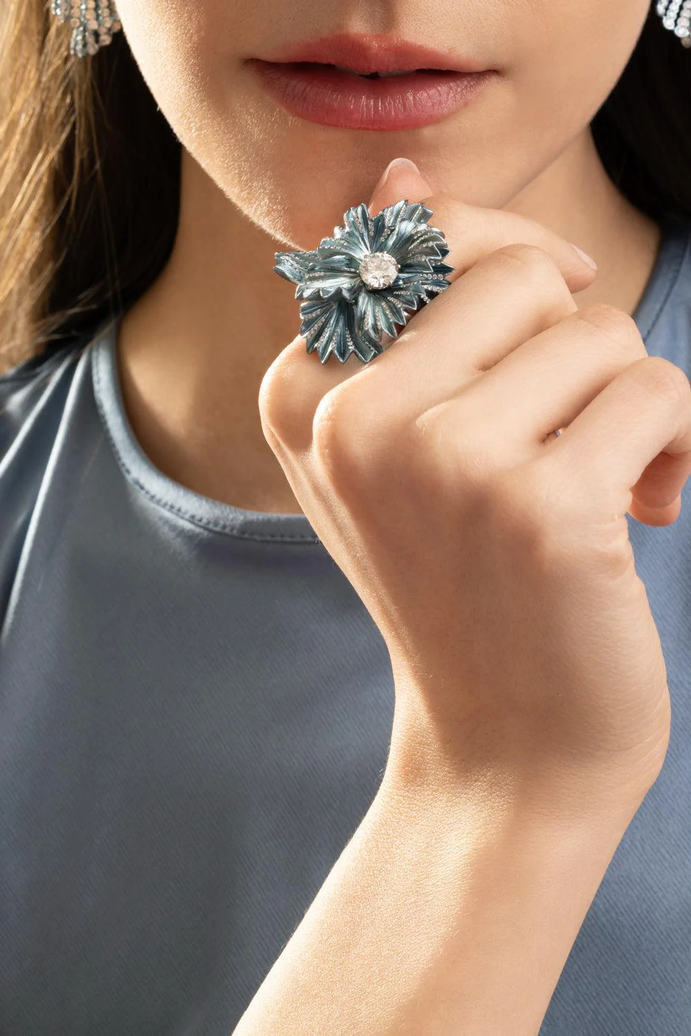 Diamond Grey Amishi Ring - Image 2