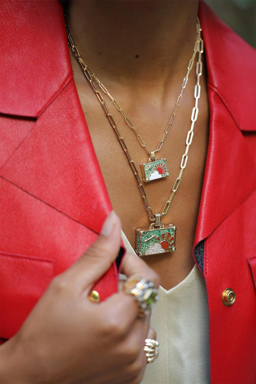 Small Emerald Weekend Trip Suitcase Necklace - Image 3