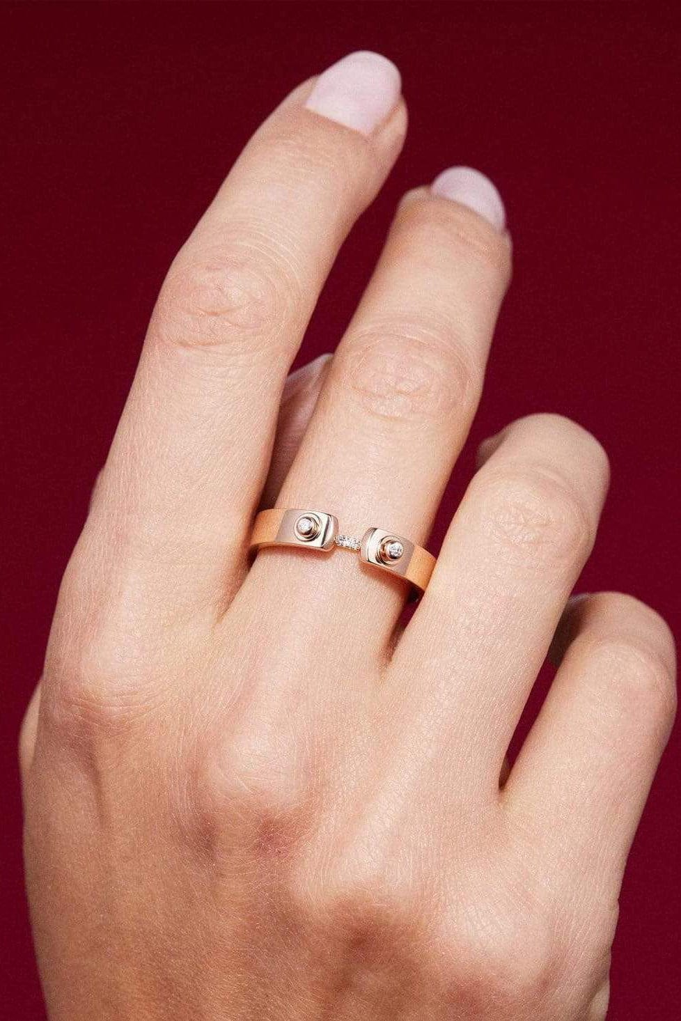 Business Meeting PM Mood Ring - Yellow Gold - Image 4