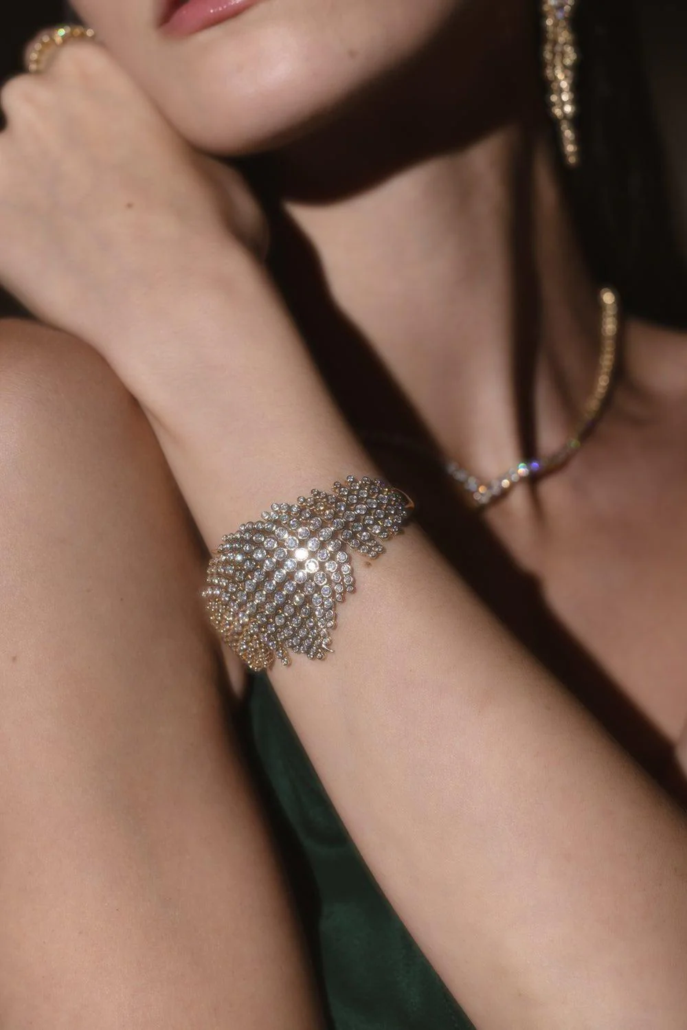 Grand Fringe Cuff Gold - Image 7