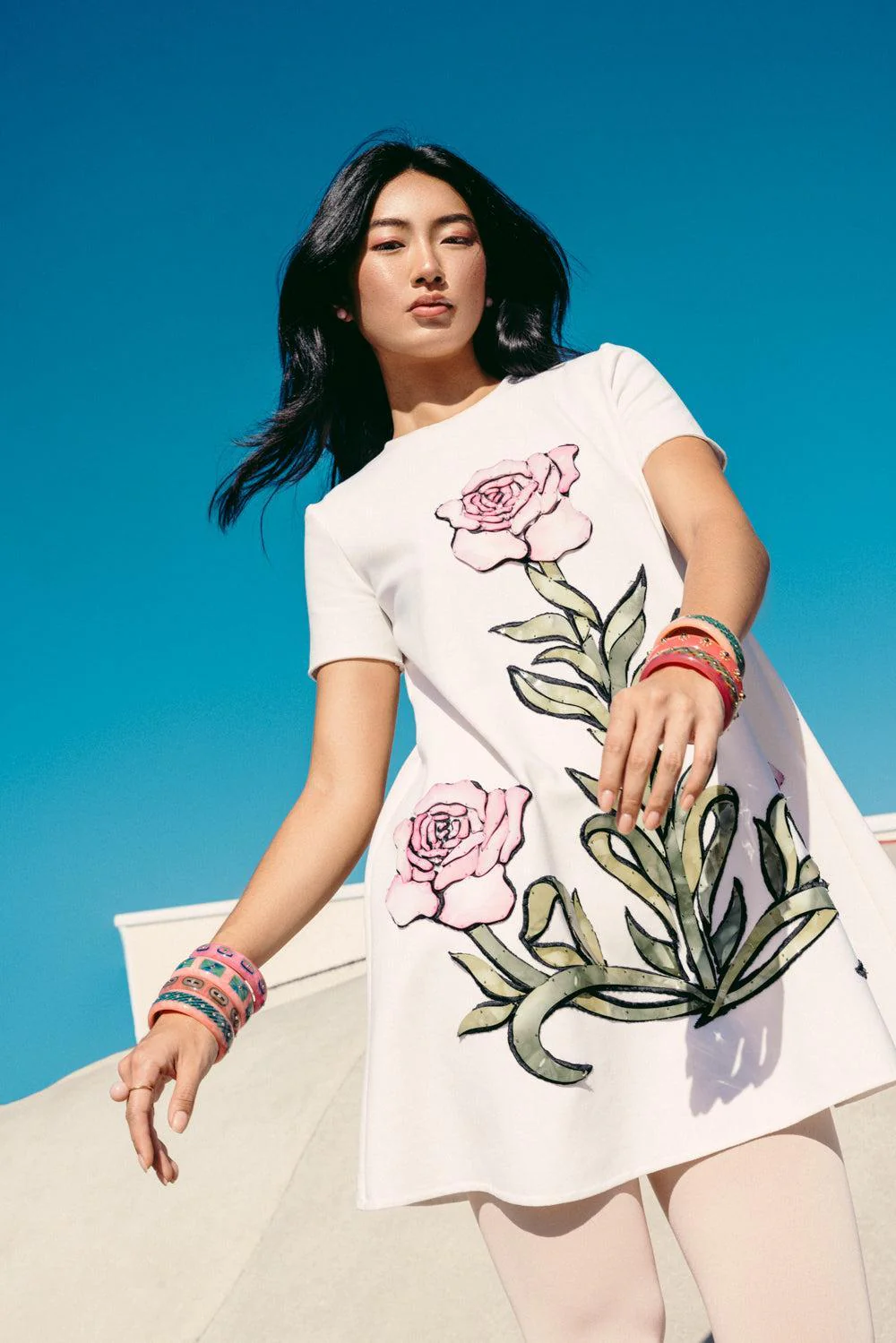 SHORT SLEEVE ROSES SHIFT DRESS - Image 3