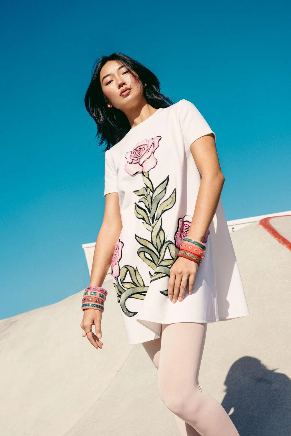 SHORT SLEEVE ROSES SHIFT DRESS - Image 5