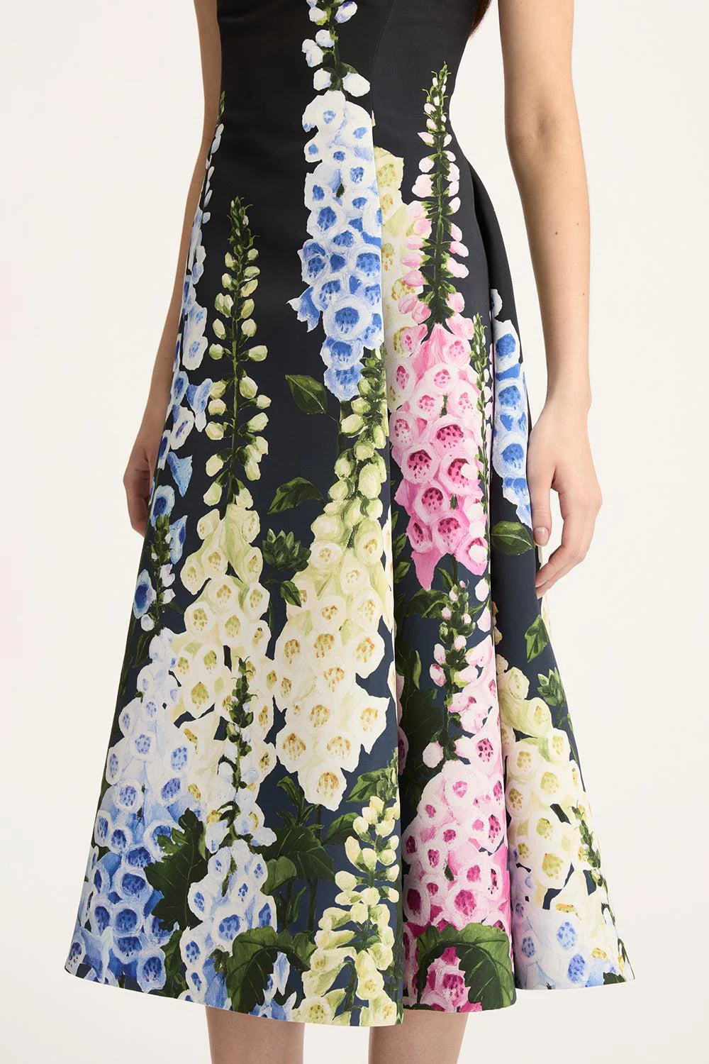 Sleeveless Foxglove Cocktail Dress - Image 4