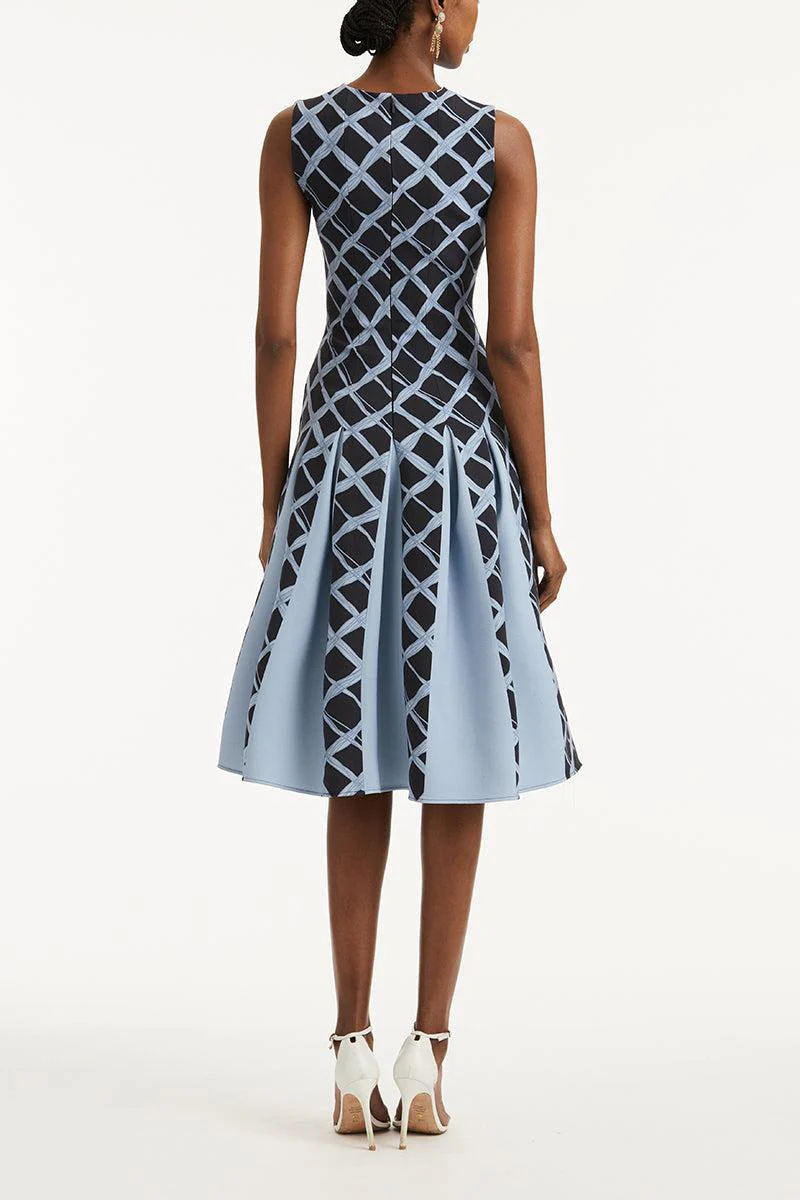 Wavy Plaid Double Face Day Dress - Image 4