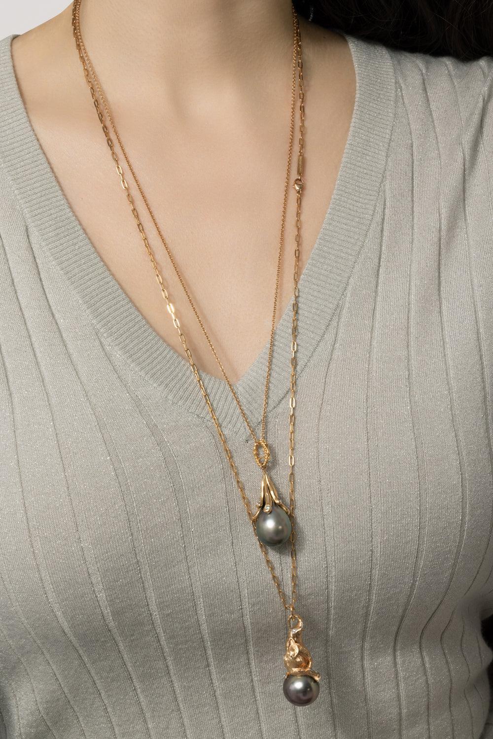 Teardrop Hanging Pearl Necklace - Image 3