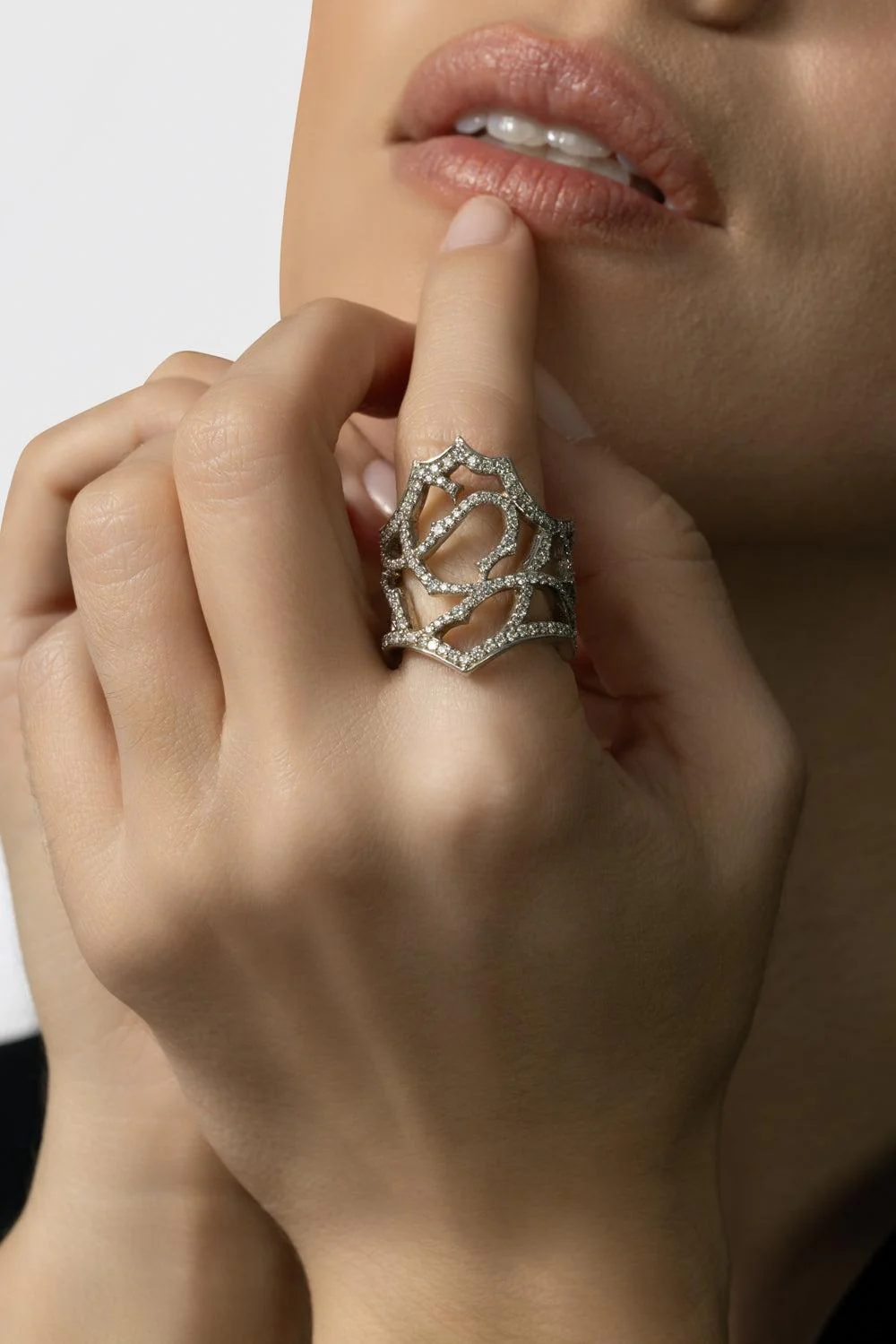Thorn Briar Diamond Ring - Image 2