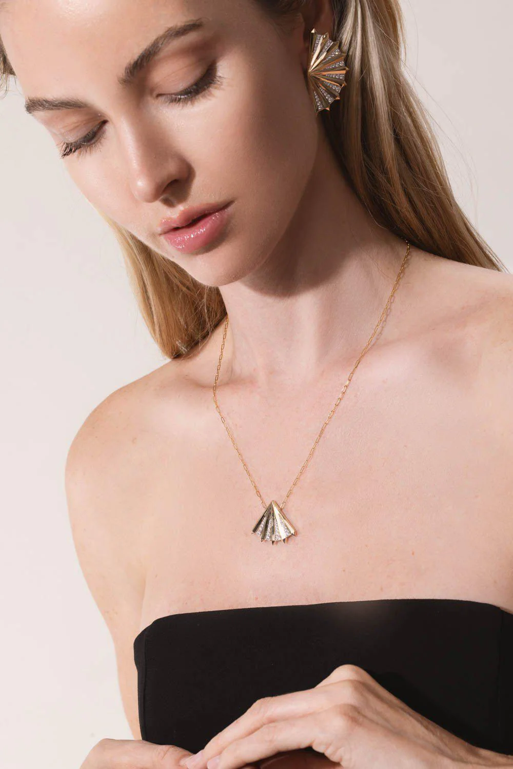 Large Aura Fan Necklace - Image 2