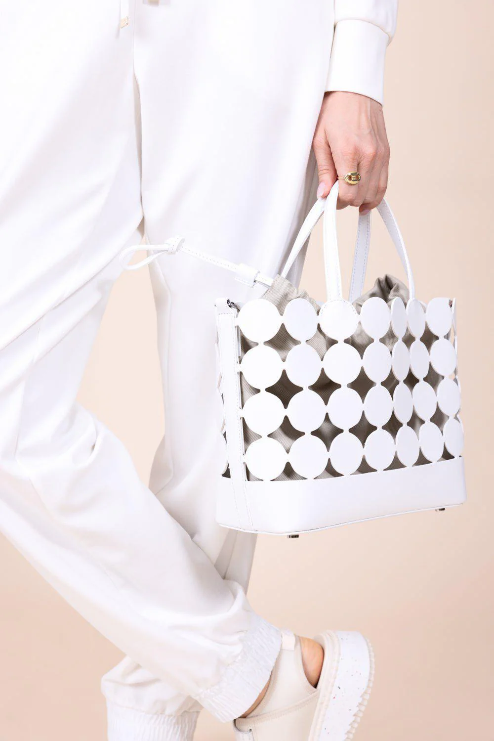 Bulles Bucket Bag - White Sand - Image 3