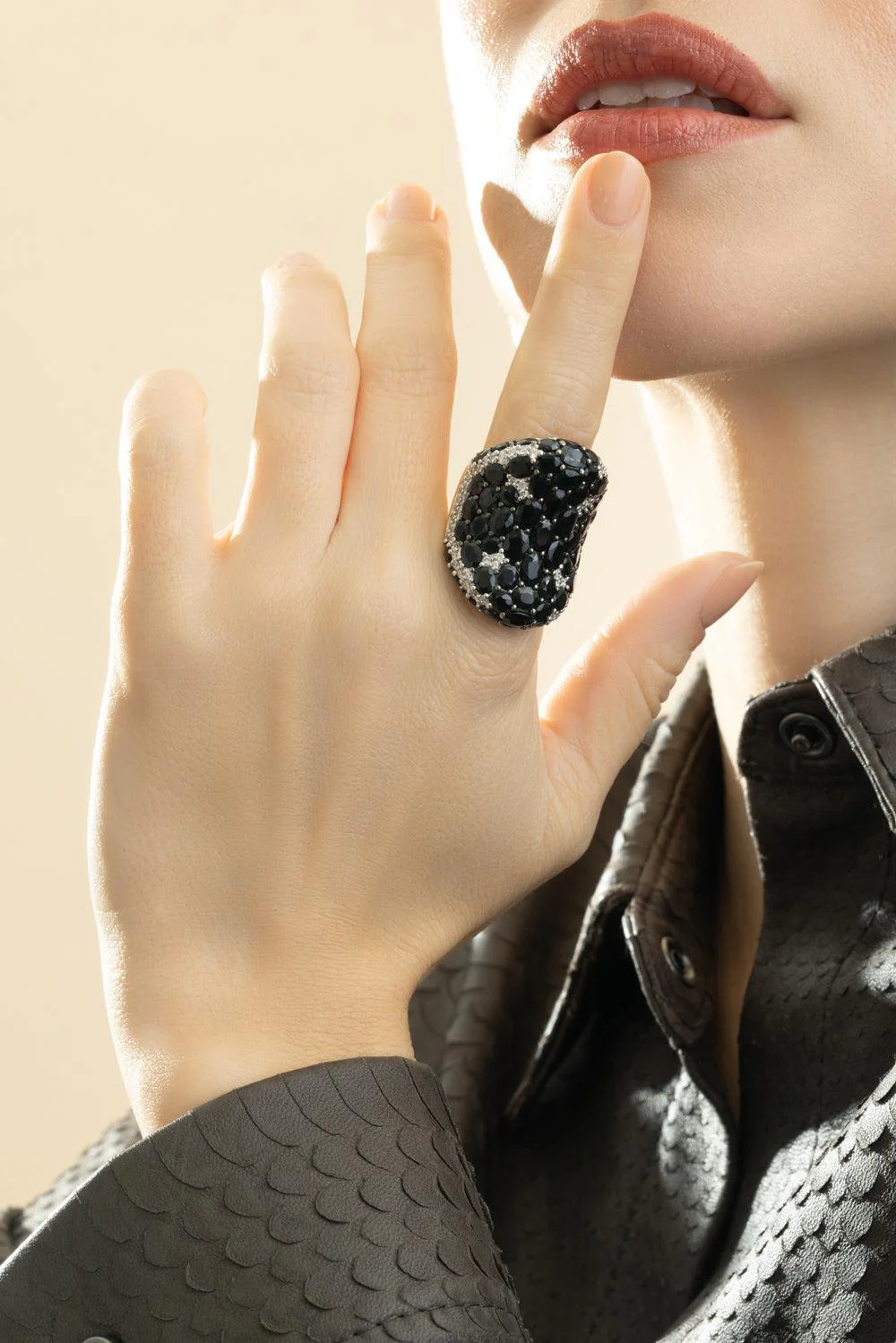 Black Sapphire White Diamond Ring - Image 4
