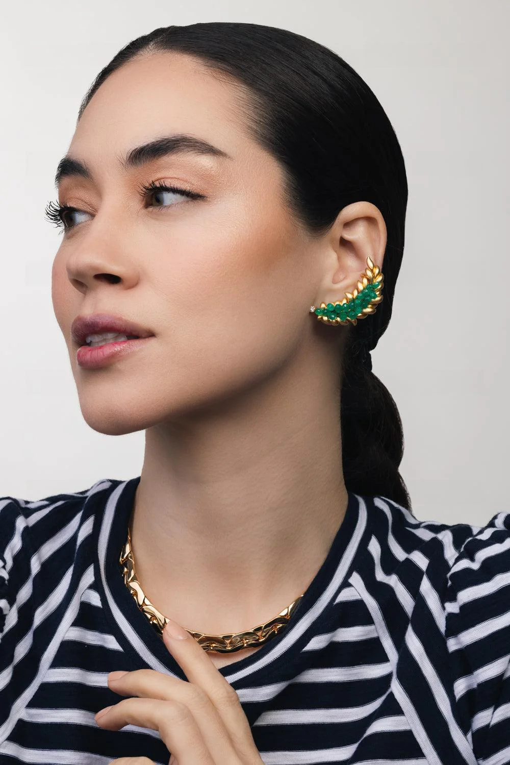 Briolette Emerald Earrings - Image 4