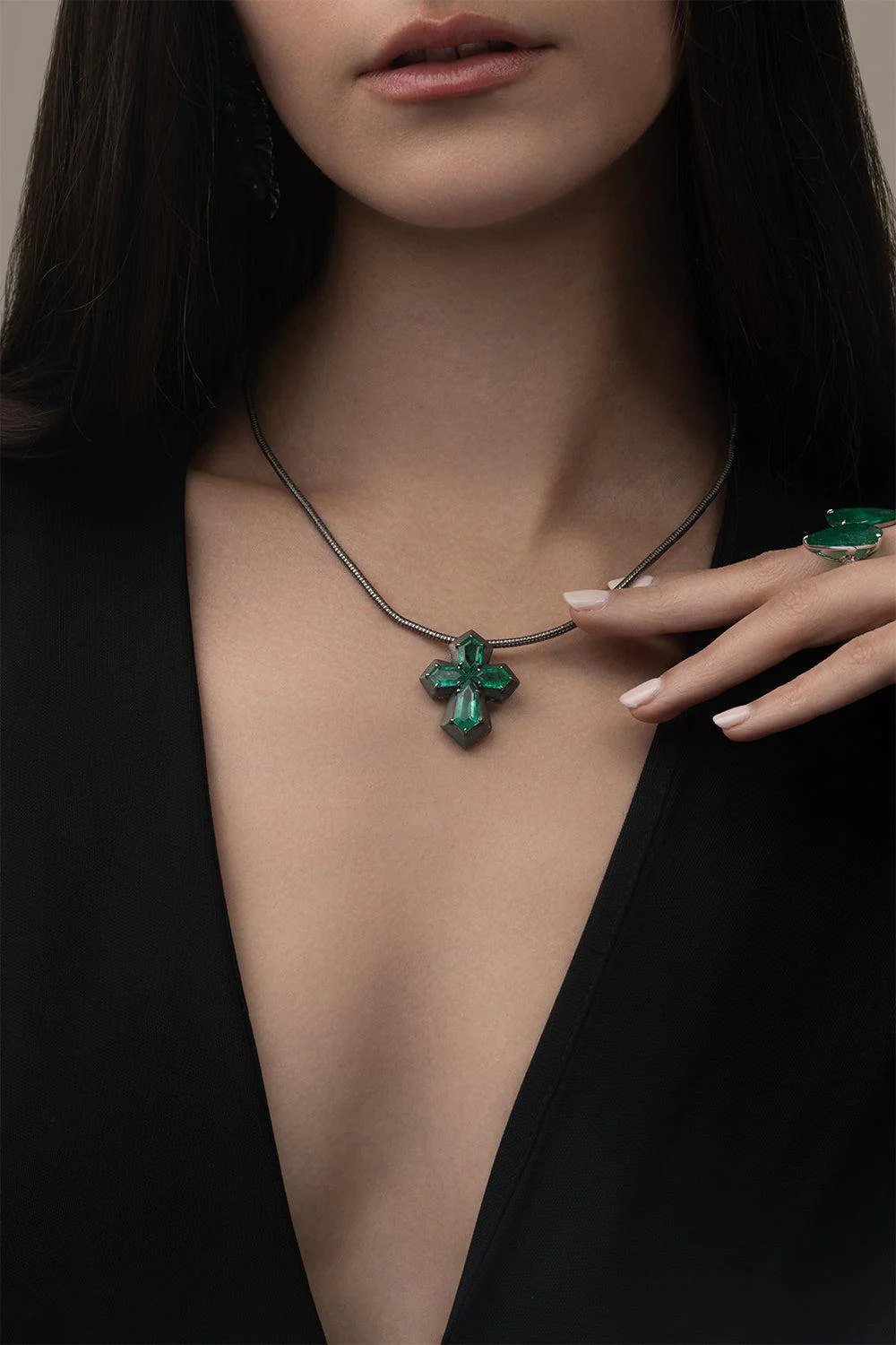 Emerald Cross Necklace - Image 4