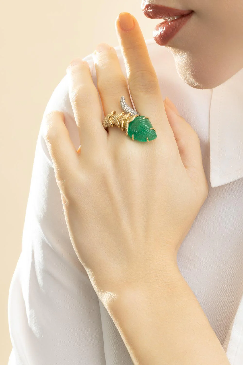 Emerald Diamond Carved Leaf Wrap Ring - Image 3
