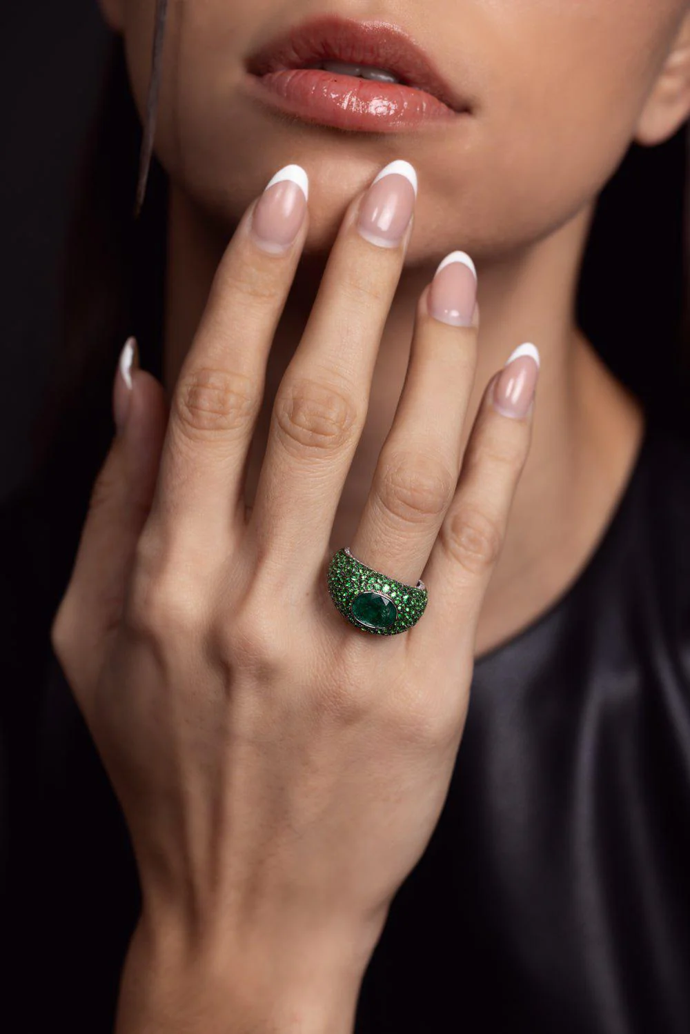 Emerald Tsavorite Ring - Image 2