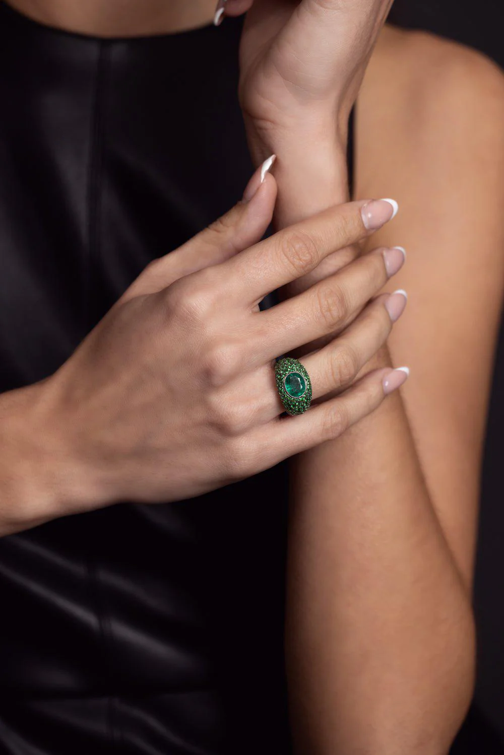 Emerald Tsavorite Ring - Image 3