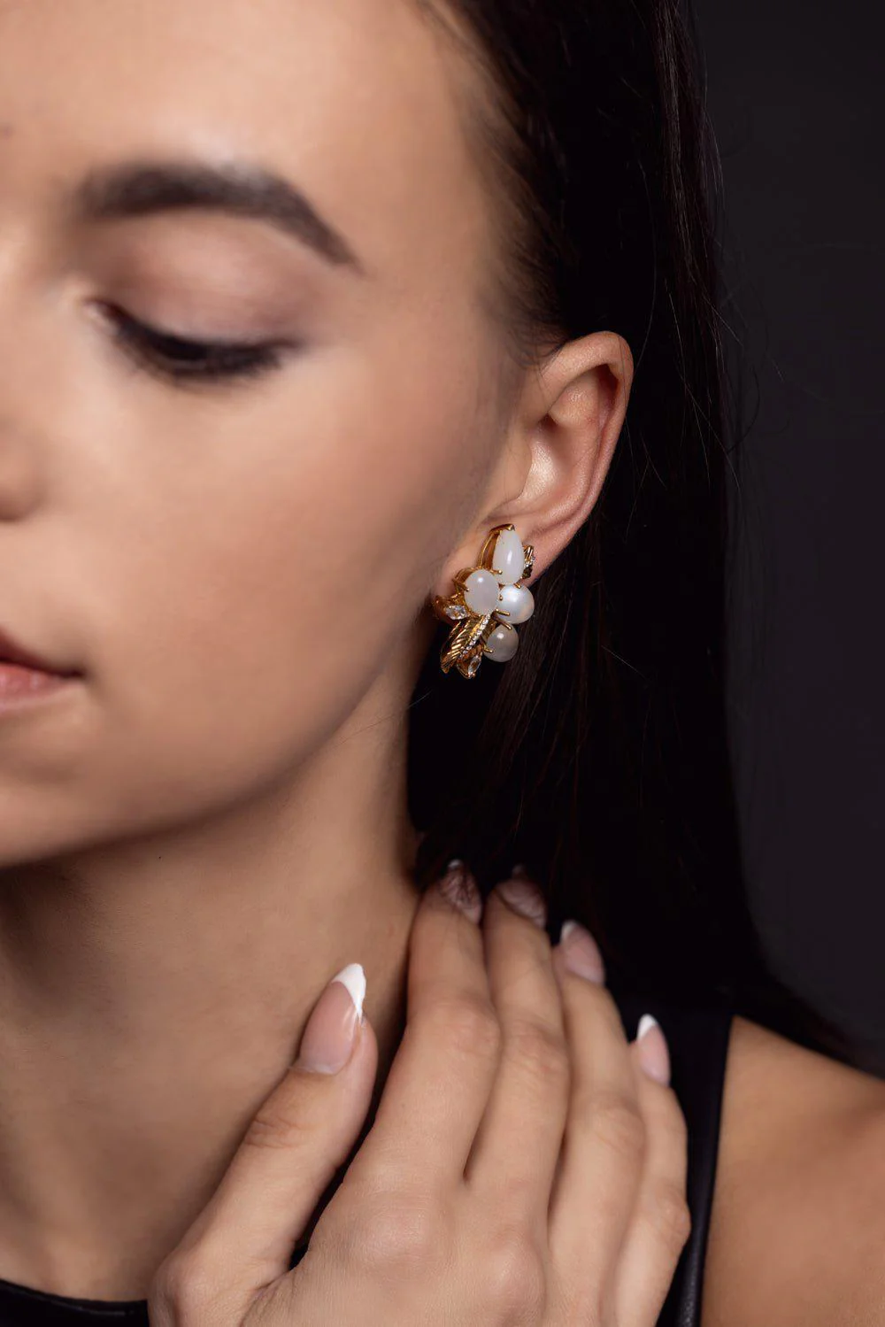 Pietra Cabochon Cluster Earrings - Image 2