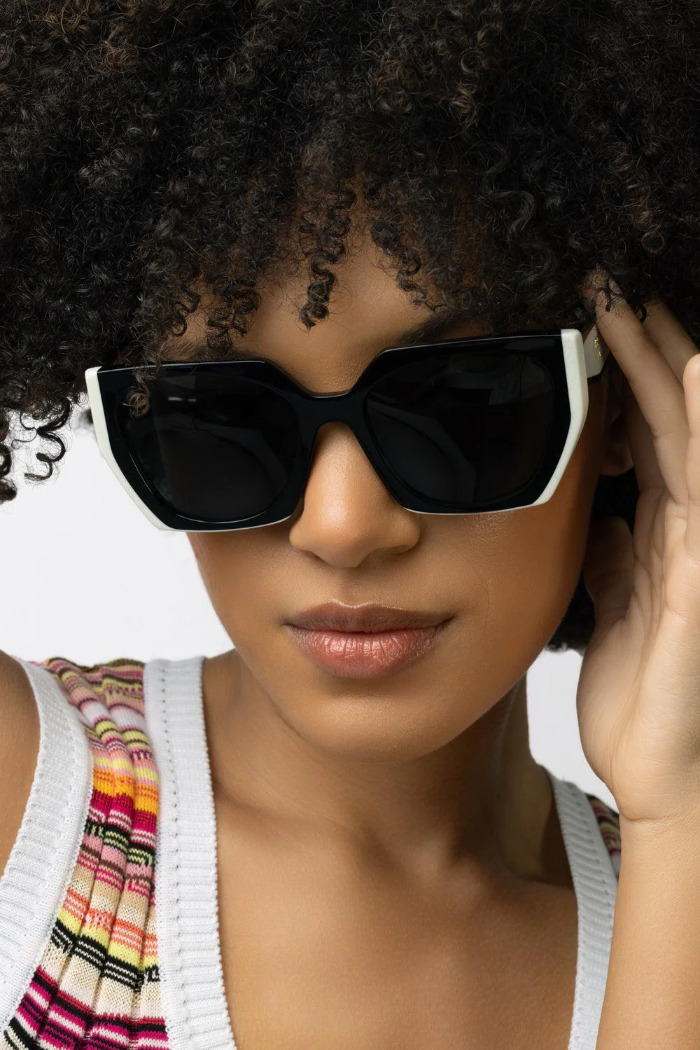 Gradient Rectangular Sunglasses - Black Slate - Image 4