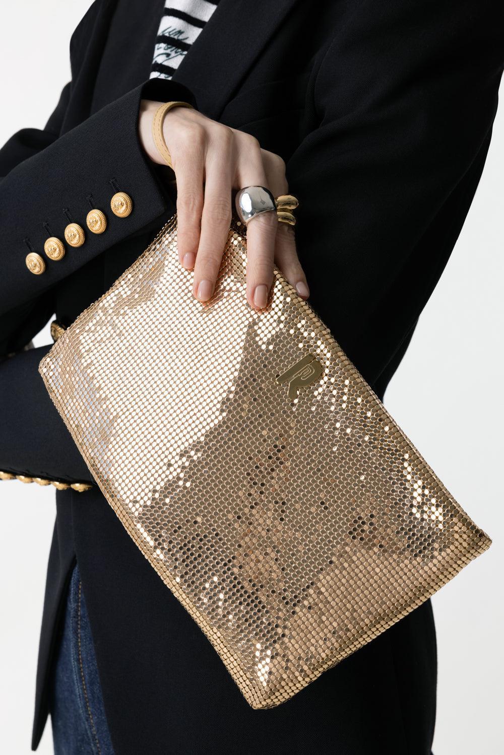 METALLIC WRISTLET CLUTCH - GOLD - Image 3