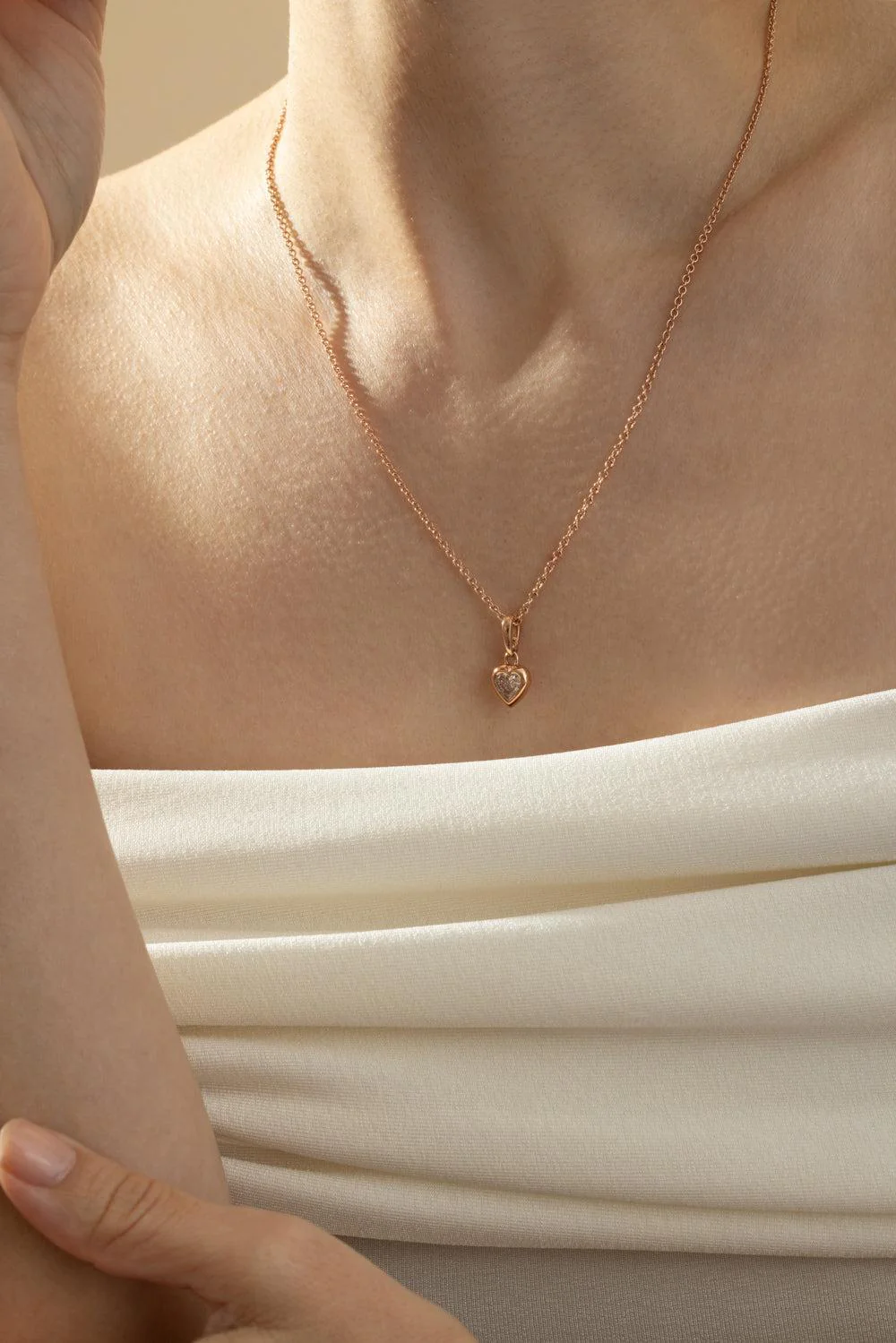 Diamond Bezel Set Heart Pendant Necklace - Image 4