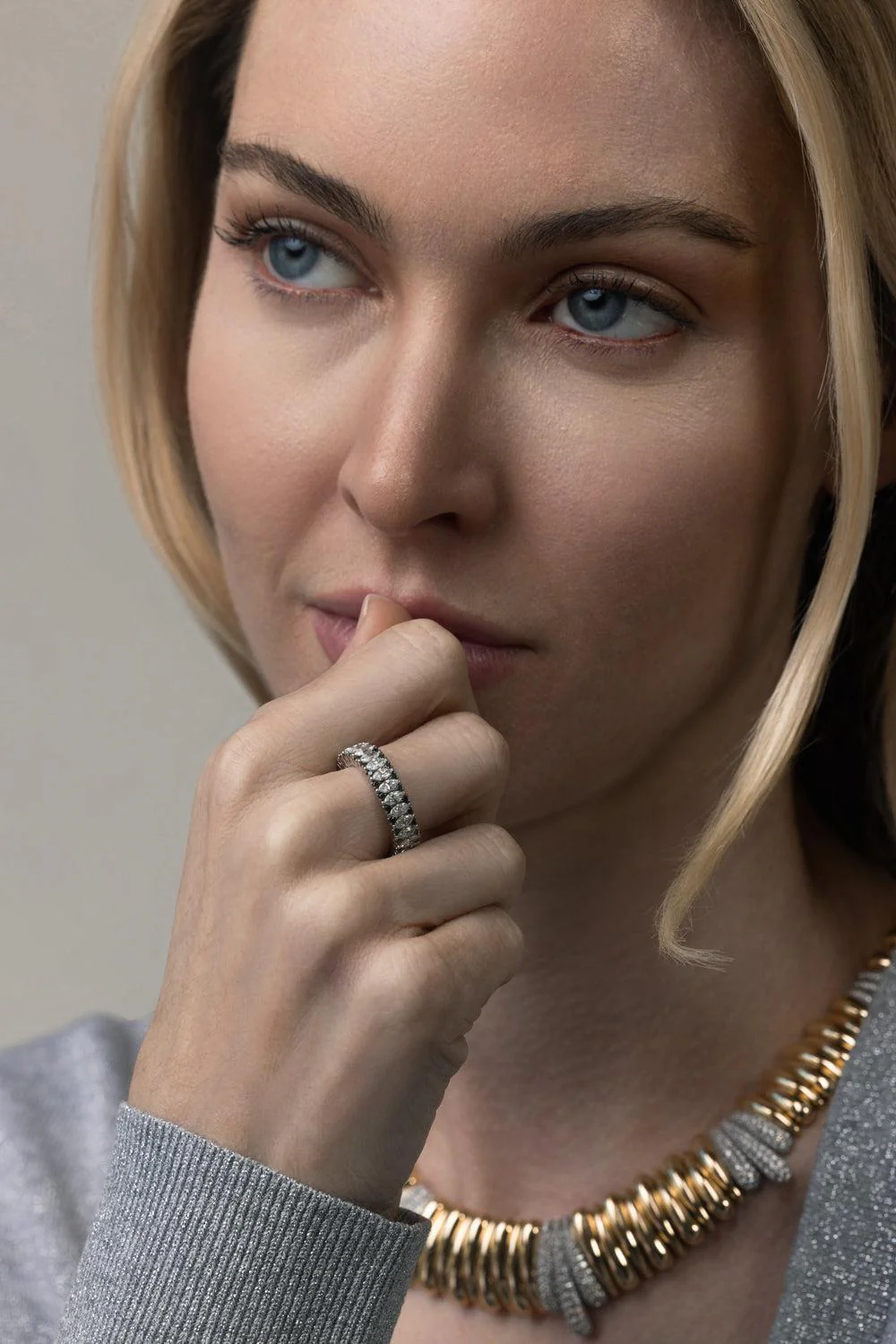 Black Diamond Cashmere Stretch Ring - Image 4