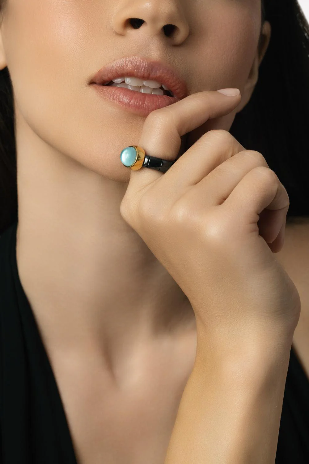 Blue Crystal Black Small Aura Stretch Ring - Image 2