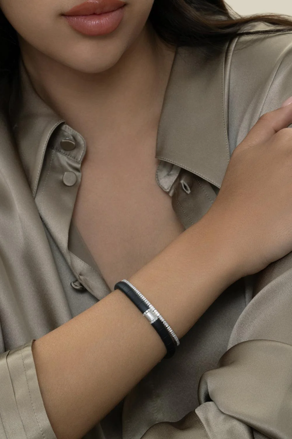 Diamond Bar Link Matte Black Pura Bracelet - Image 2